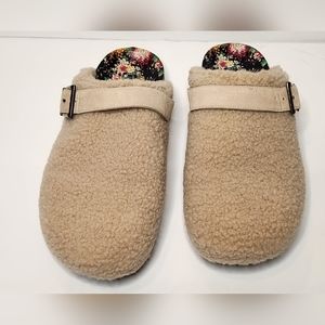 Johnny Was mono sherpa slip on shoes size 9.5